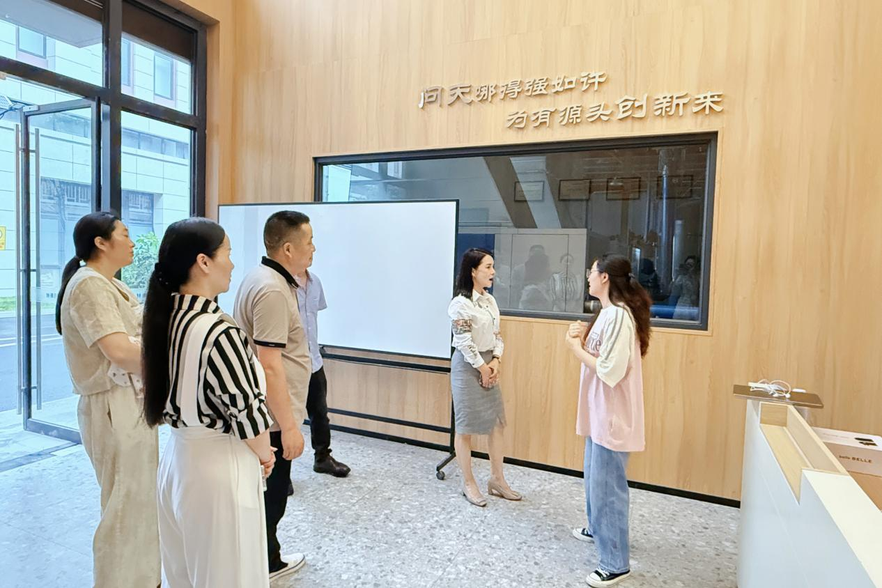 材料科技 造福社会-博耀科技集团领导莅临参观指导